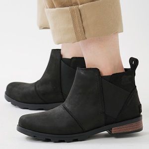 Sorel Emelie Chelsea Boots